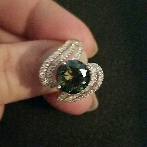 4.875K Mystic gemstone ring size 8 - Picture 3 of 3