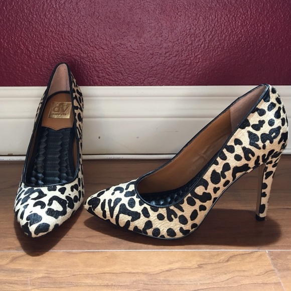 Dolce Vita Leopard print pumps!