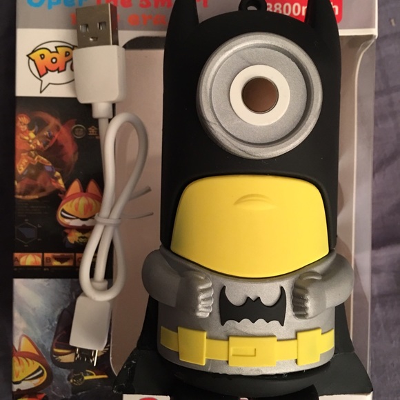 Batman Minion Portable Phone Charger 8800mAh - Picture 1 of 2