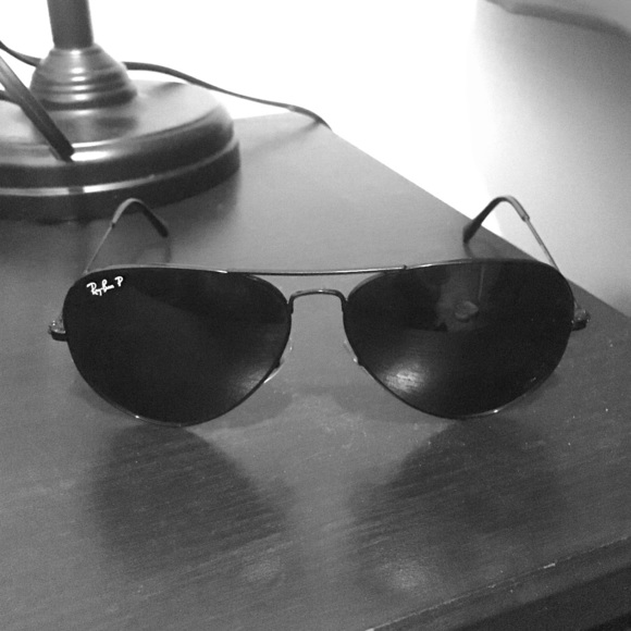 Gently used ray ban aviator sunglasses !