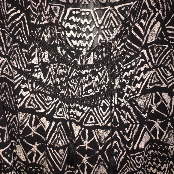 Target Aztec Print top, Size L - Picture 2 of 2