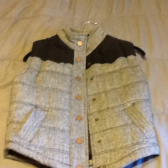 Fall/ winter vest - Picture 1 of 2