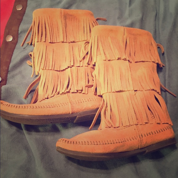 Minnetonka Moccasins y'all💜🌵🌻