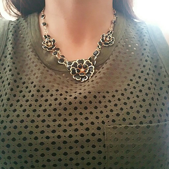 Flower necklace