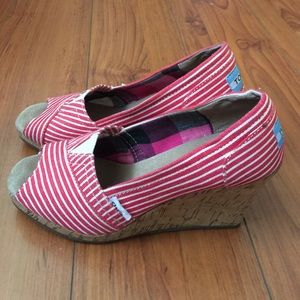 TOMS striped open toe wedge