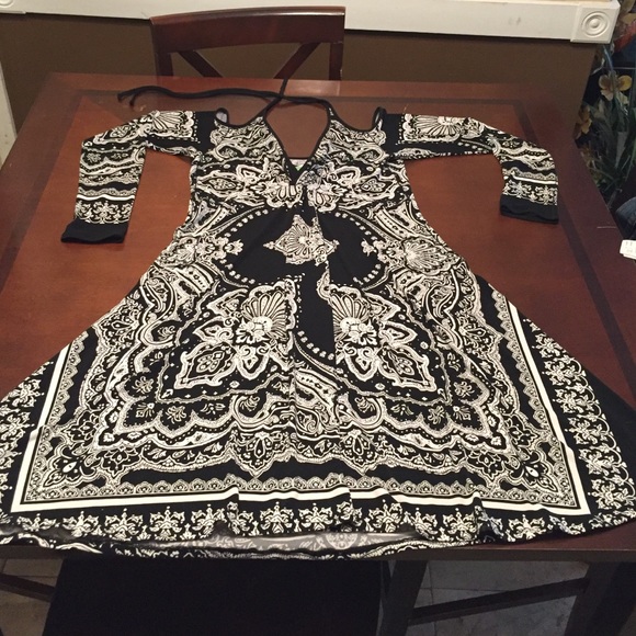 Black and white mixed print dress!