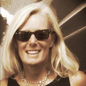 Meet your Posher, Debra