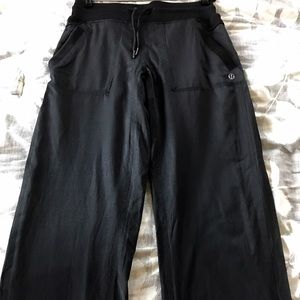 Lululemon black pants size 8