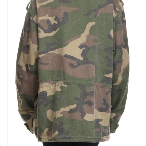 💥 1 left 💥Camo printed utility jacket - Picture 2 of 4