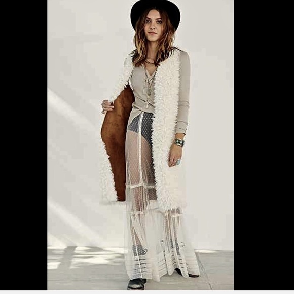 Urban Outfitters faux fur suede Reversible Vest M - Picture 2 of 4