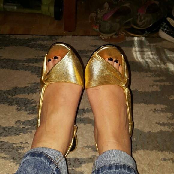 ⚡ FINAL SALE ⚡ Metallic gold pumps