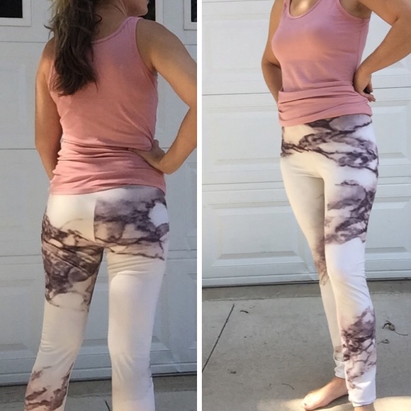 🆕 Yoga Marble Leggings - Picture 2 of 3