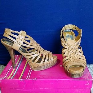 BCBGENERATION heel