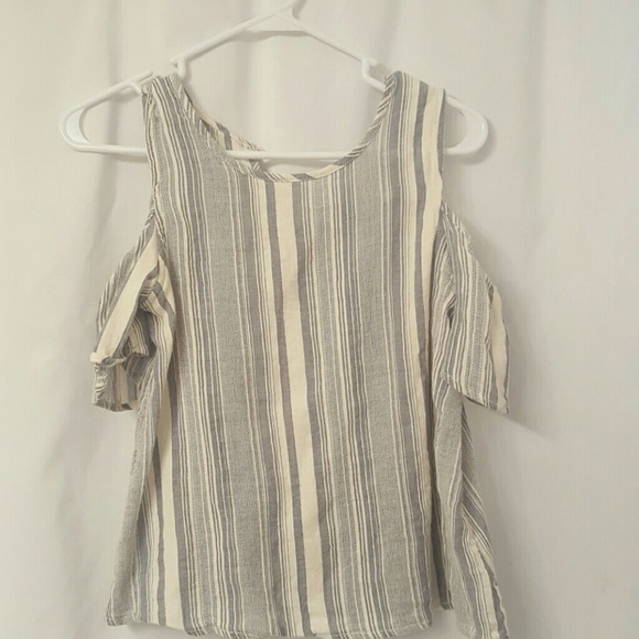 Bogo 30% off!! Cold shoulder denim striped top