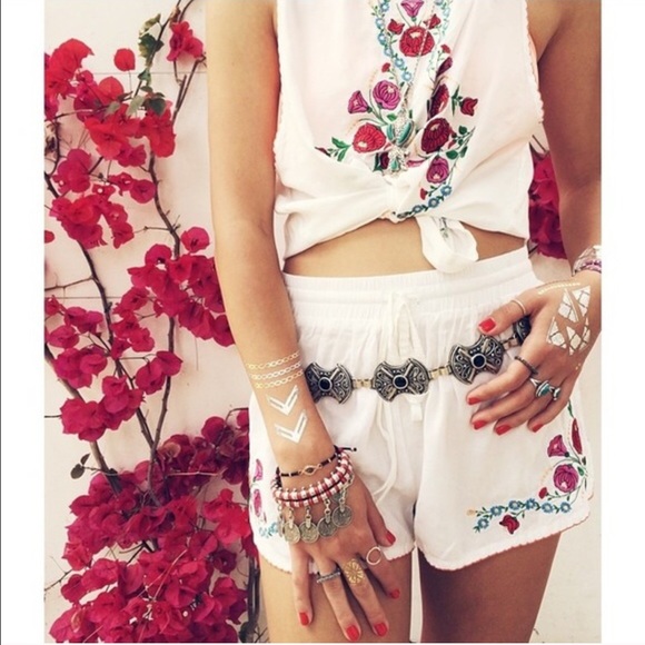 NWT LF rose embroidered two piece set