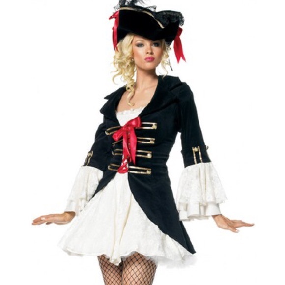 Pirate Halloween Costume with hat