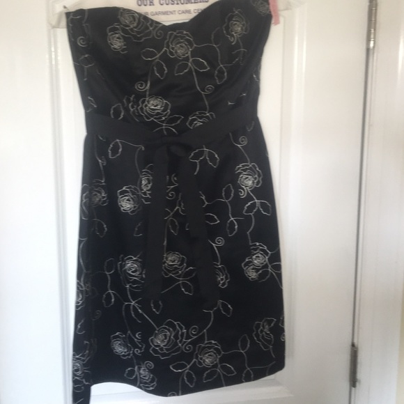 White House Black Market Strapless Dress