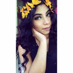 Meet your Posher, Yessenia