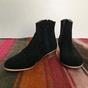 *NEW* Black Suede Booties - Size 5