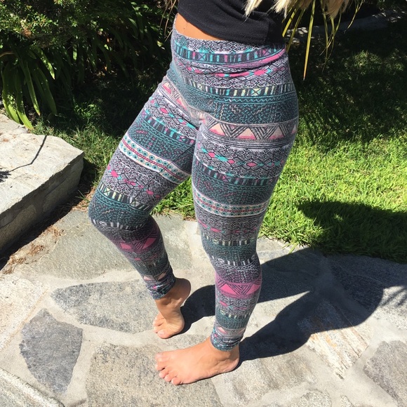 Leggins with colorful stamps