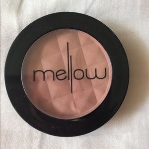 Mellow blush never used