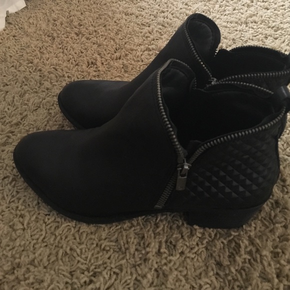 Lucky Brand Shoes - Black bootie