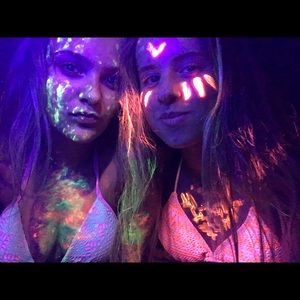 Meet your Posher, Ina