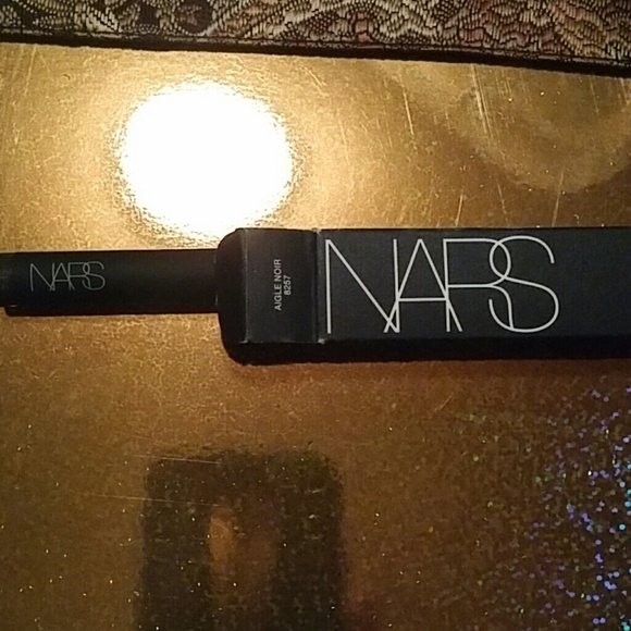 NARS velvet Shadow stick