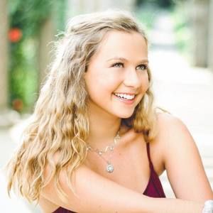 Meet your Posher, Caroline