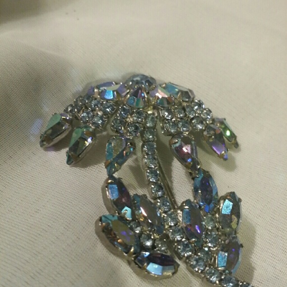 Large Vintage Brooch Pin - Picture 2 of 3