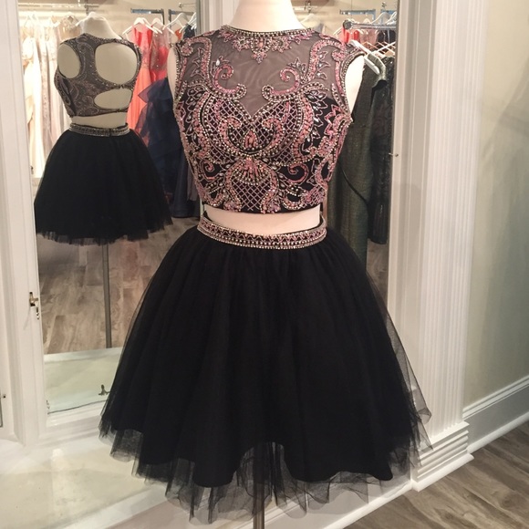 BLACK 2 PIECE HOMECOMING DRESS SIZE 6