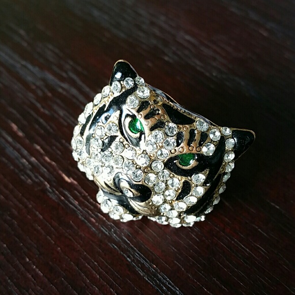 Cougar Ring
