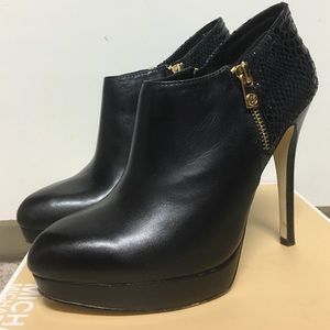 MICHAEL Michael Kors York Bootie