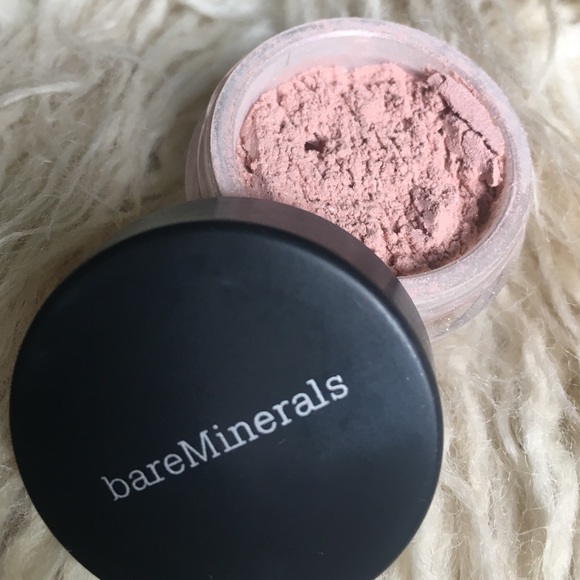BareMinerals eyeshadow in Clear Radiance