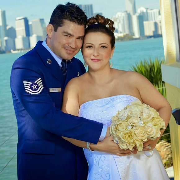 Meet your Posher, Ingrid - Picture 3 of 6