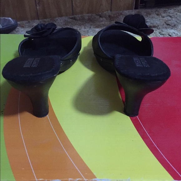 Black heels with rose detail