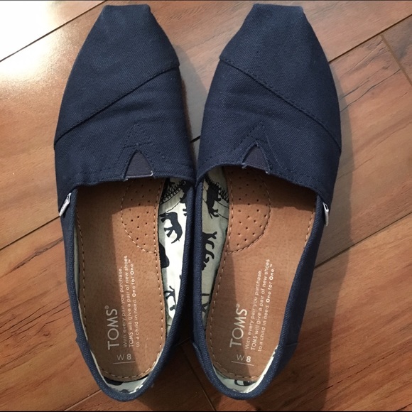 Toms navy blue