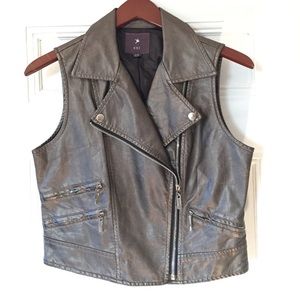 XXI Forever 21 Faux Leather Metallic Vest Sz L