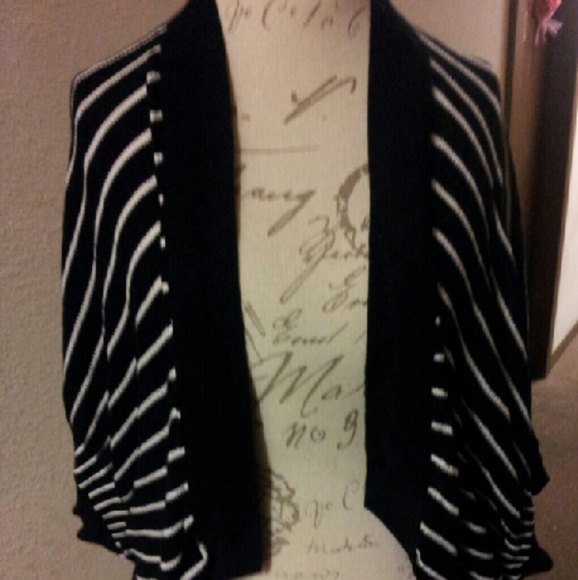 One 7 Six  Batwing Sweater Shrug