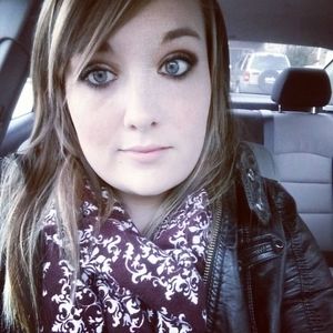 Meet your Posher, Christina