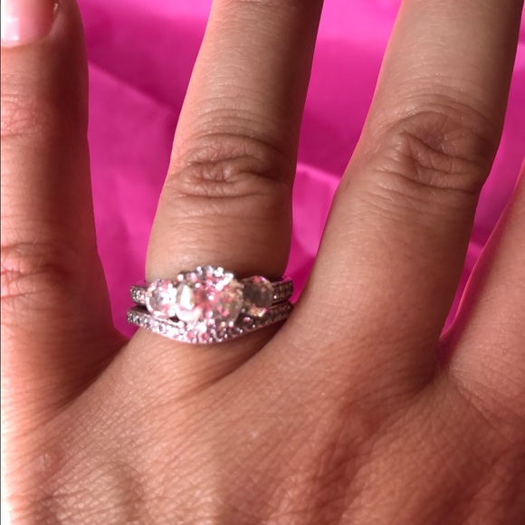 Diamonique engagement/wedding ring - Picture 1 of 3