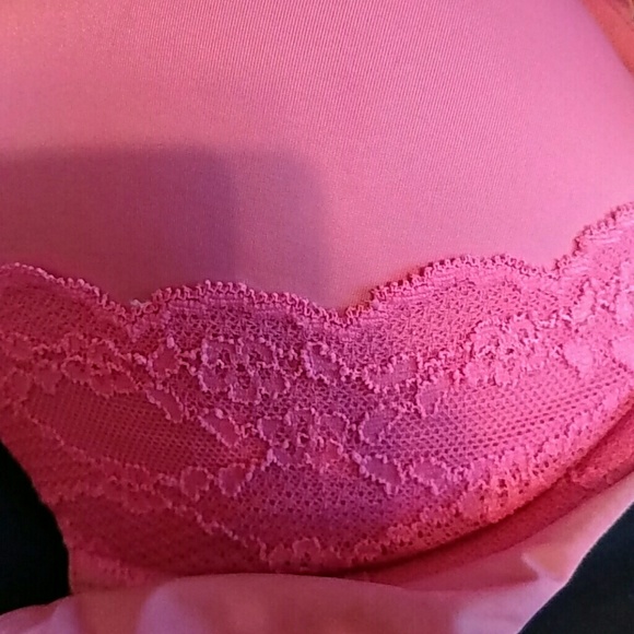 Pink push up bra - Picture 3 of 4