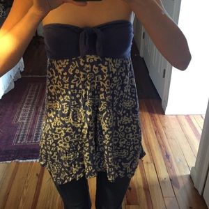 FREE WITH BUNDLE Strapless Patterned Top