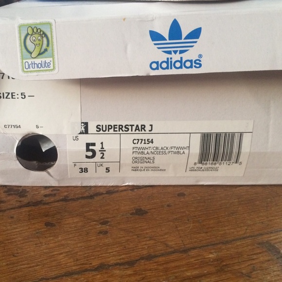 Adidas Superstar ⭐️ - Picture 2 of 2