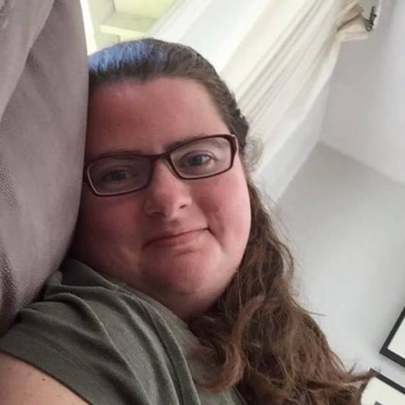 Meet your Posher, Jennifer - Picture 1 of 1