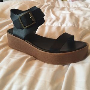 Platform shoes with straps