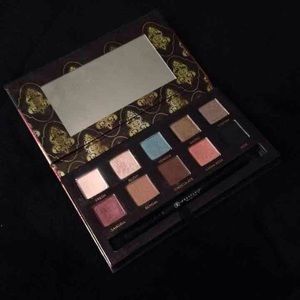 Abh Tamanna palette