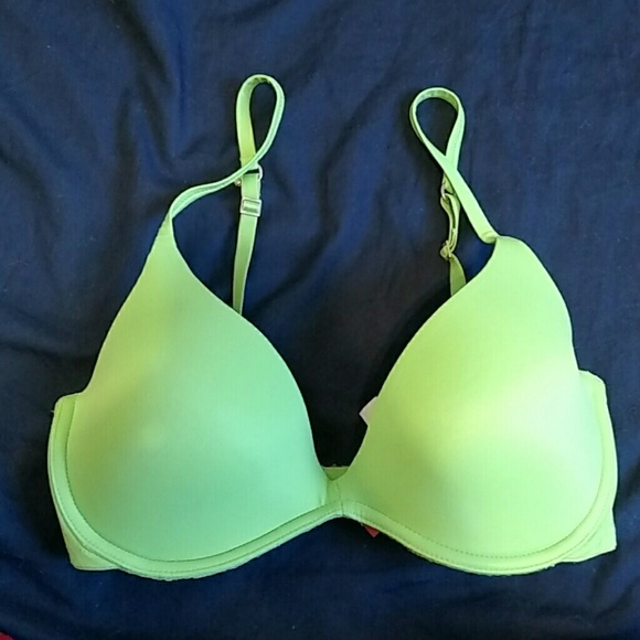 Green nearly new bra