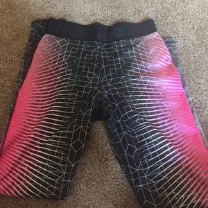 XS Nike Pro Workout Leggings