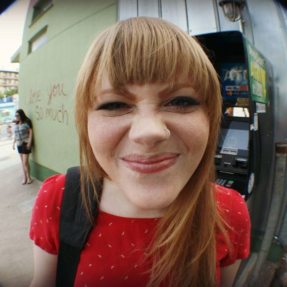 Meet your Posher, Carly